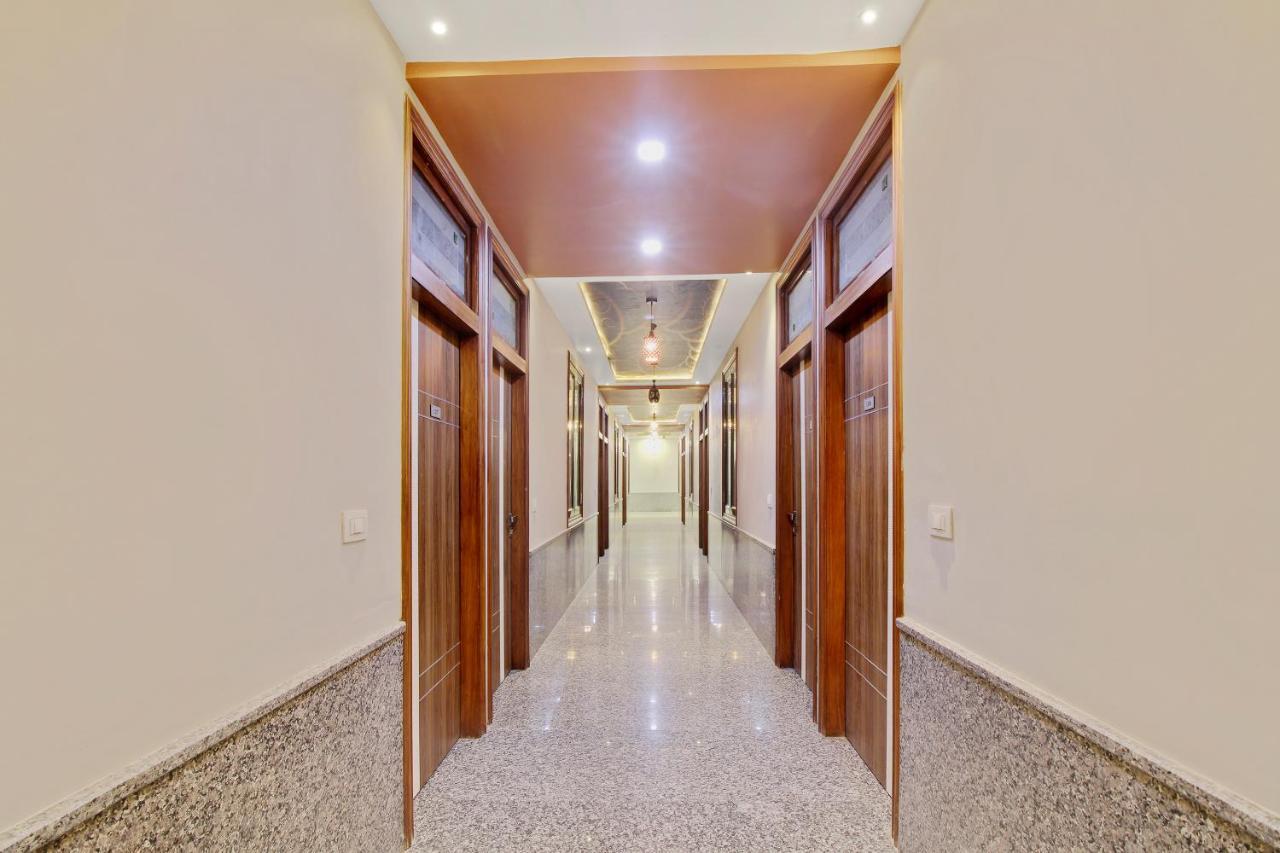 Townhouse Oak Hotel Rama 나식 외부 사진