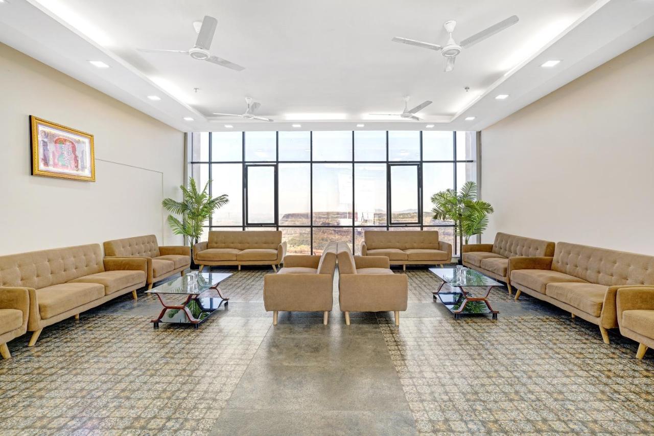 Townhouse Oak Hotel Rama 나식 외부 사진